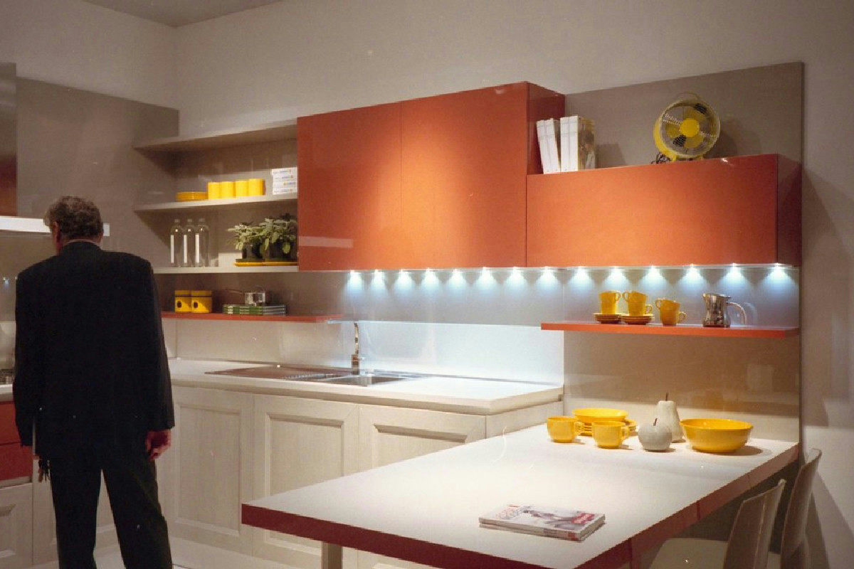 Cucine con penisola: come rivoluzionare gli spazi con progetti intelligenti e novità di design